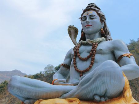 ৬. দেবাদিদেব মহাদেব বেজায় প্রসন্ন হন: