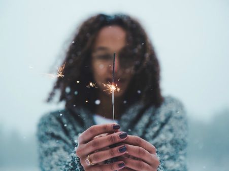 ৬. চামচের মতো নখ: