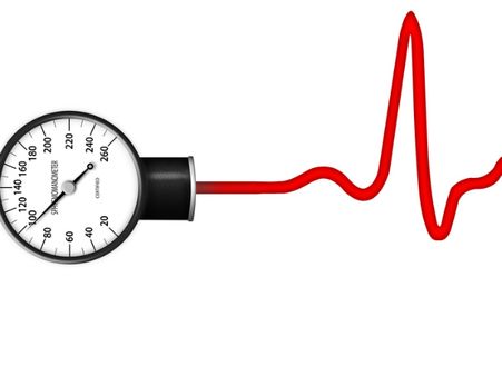 ৭. ব্লাড প্রেসারকে নিয়ন্ত্রণে নিয়ে আসে: