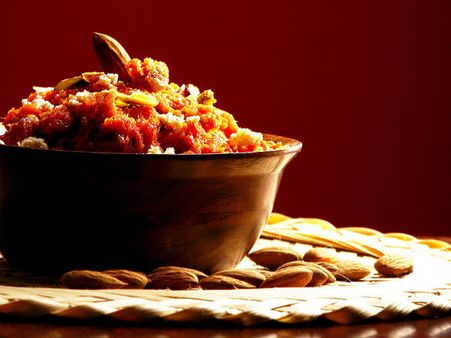 মাকে কী কী প্রসাদ হিসেবে নিবেদন করতে হবে: