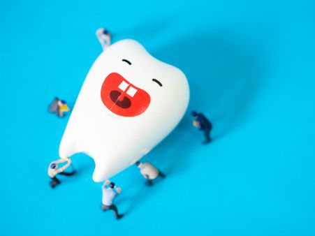 ১২. দাঁত শক্তপোক্ত হয়: