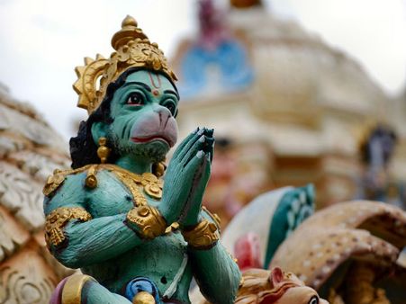 ১. শনির প্রভাব কমে নিমেষে: ১. শনির প্রভাব কমে নিমেষে: