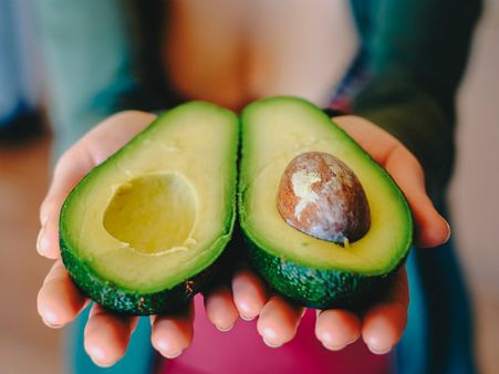২. অ্যাভোকাডো: