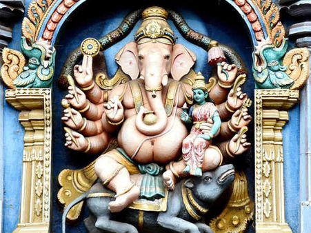 ৫. যে কোনও বিপদ কেটে যায় চোখের পলকে: