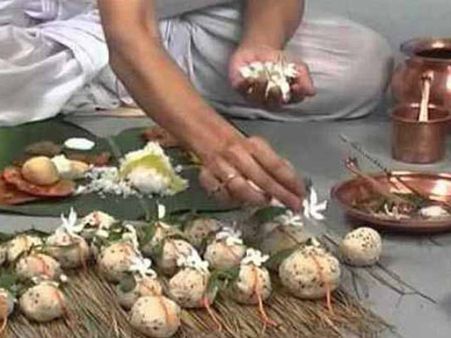 পিতৃ দোষ থেকে মুক্তি লাভের উপায়: