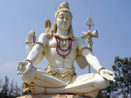 ৭. স্বামীদের আয়ু বাড়ে: