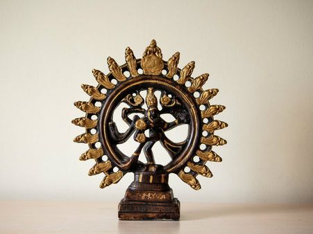 ৯. জন্ম-মৃত্যুর চক্র থেকে মুক্তি মেলে: