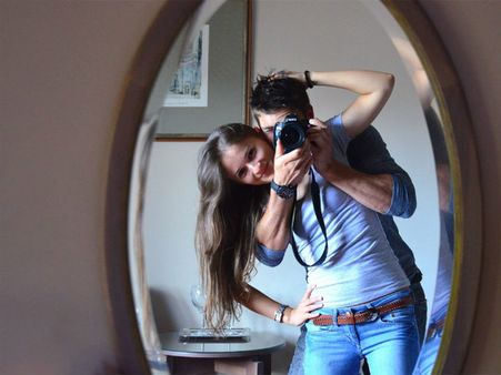 ১০. বাড়ির পশ্চিম দেওয়াল: