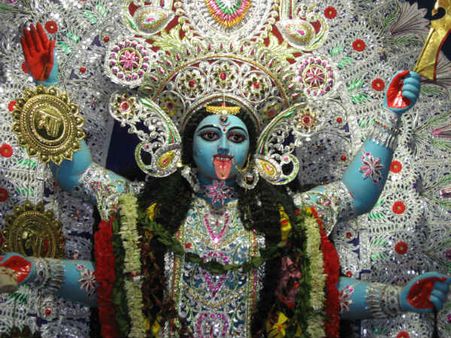 ২. মহাকালী মন্ত্র: