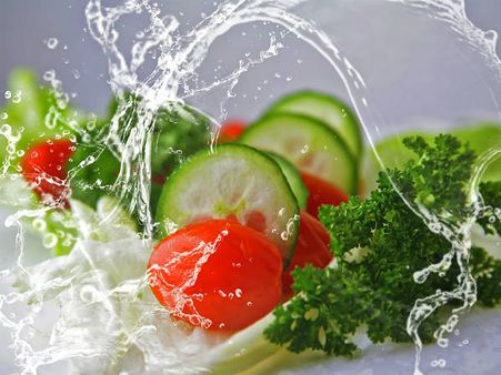 ৪. কিডনি স্টোনের মতো রোগের খপ্পরে পরার আশঙ্কা কমে: