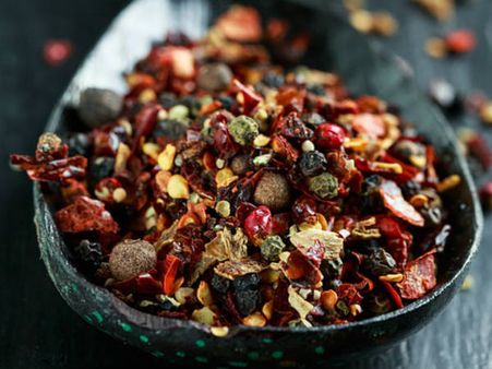 ৪. গোলমরিচ: