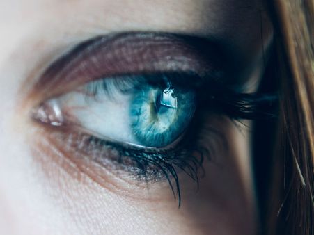 ৬. দৃষ্টিশক্তির উন্নতি ঘটে: