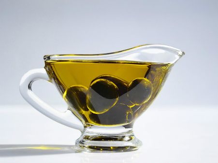 ৮. অলিভ অয়েল: