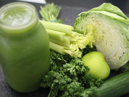 ৪. নানাবিধ ভিটামিনের ঘাটতি দূর করে: