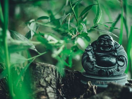 ৪. লাফিং বুদ্ধ: