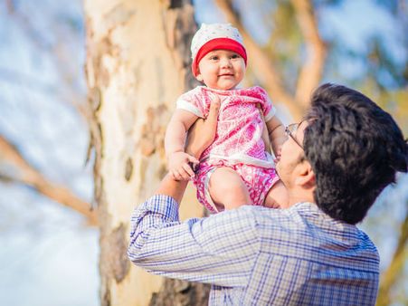 ২. সুখ-সমৃদ্ধির ছোঁয়া লাগে: