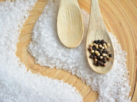 ৩. টাকা-পয়সা সংক্রান্ত ঝামেলা মিটে যাক এমনটা যদি চান: