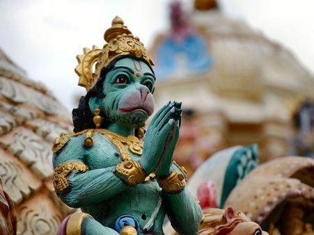 ৫. ভক্ত হনুমান মন্ত্র: