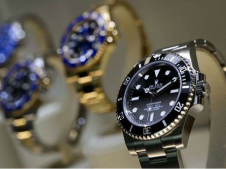 ৩। হাতঘড়ির ব্যবহার 