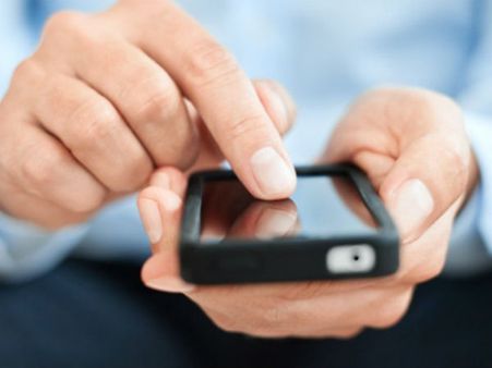 ৩) ঘন ঘন তথ্য পরিবর্তন