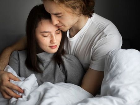 বৃদ্ধ বয়স অবধি ভালোবাসা, পাশে থাকার প্রতিশ্রুতি