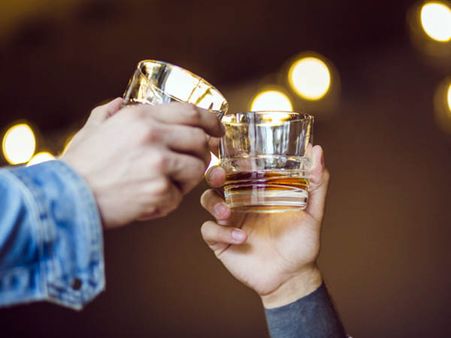 ১) মাথা ব্যথা থেকে মুক্তি দেয় 