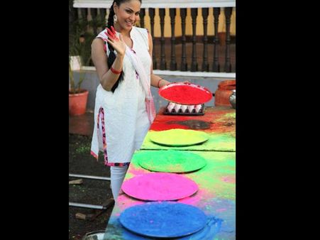 ৩) পূর্ণ দৈর্ঘ্যের পোশাক পরুন 