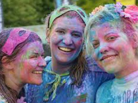 ১) গণ সমাবেশে যাওয়া এড়িয়ে চলুন