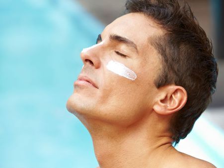 ৬) ময়েশ্চারাইজিং 