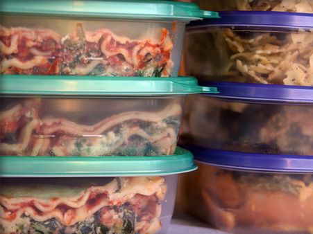 এই খাবারগুলি ফ্রীজারে রাখুন