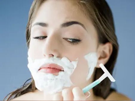 শেভ করার সময় সাবধানতা অবলম্বন করুন