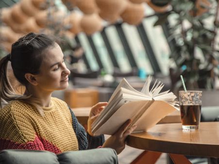 ৪) সবসময় নতুন কিছু শিখতে চায়