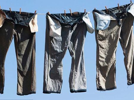 ৫) কড়া রোদে কাপড় শোকান