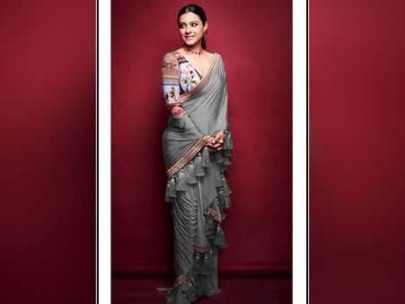 গ্রে কালারের শাড়ি