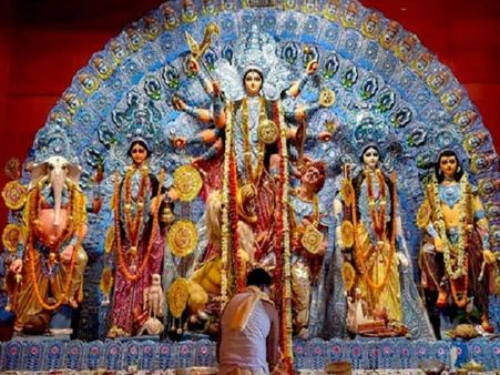 ঘোটক বা ঘোড়া