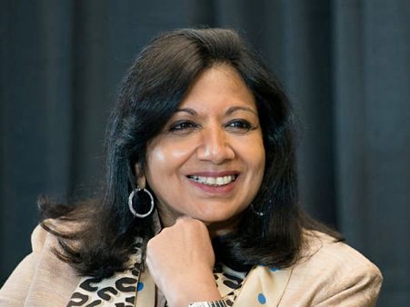 কিরণ মজুমদার শ 