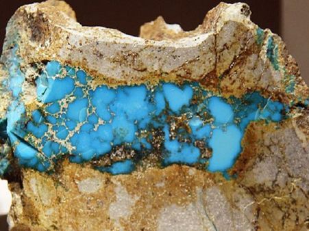 ডিসেম্বর বার্থস্টোন : নীল পোখরাজ, তানজানাইট, জিরকন এবং টারকোয়েজ ডিসেম্বর বার্থস্টোন : নীল পোখরাজ, তানজানাইট, জিরকন এবং টারকোয়েজ