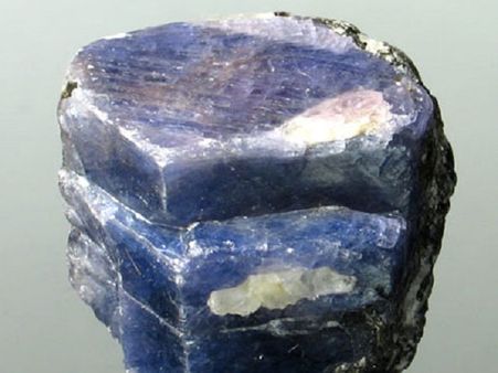 সেপ্টেম্বর বার্থস্টোন : নীলা সেপ্টেম্বর বার্থস্টোন : নীলা