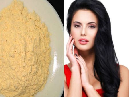 বেসনের সঙ্গে হলুদ