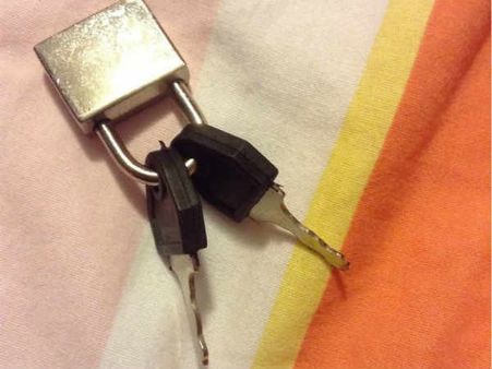 পূজার স্থানে চাবি রাখবেন না