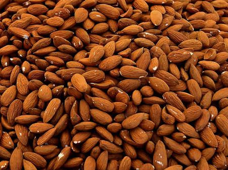 আমন্ড এবং শসা