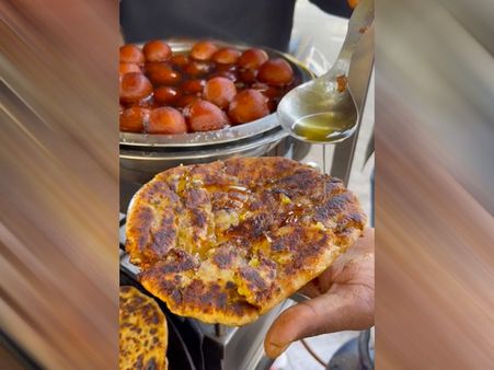 গুলাব জামুন পরোটা