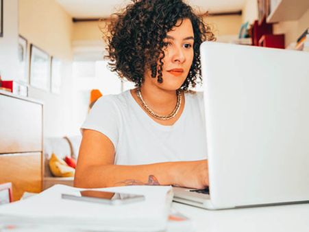 শিক্ষা এবং ক্যারিয়ার