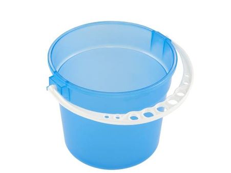 খালি বালতি