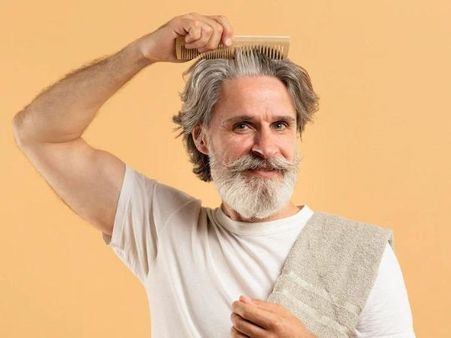 ছেলেদের চুল শুষ্ক হওয়ার কারণ