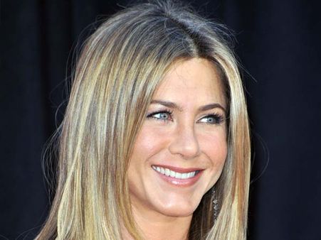 Jennifer Aniston Uses Petroleum Jelly