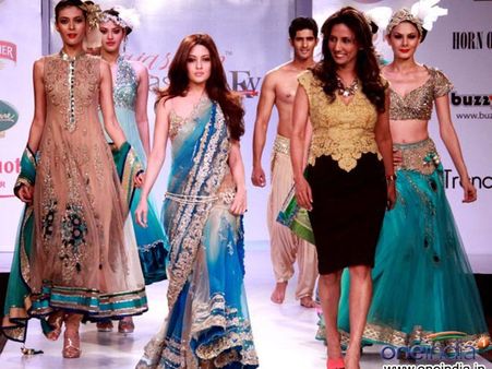 Sizzling peacock saree