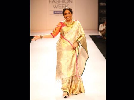 Kiron Kher Walks For Gaurang Shah