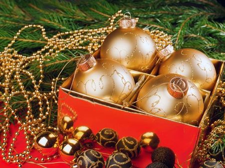 Shiny baubles and pearl threads