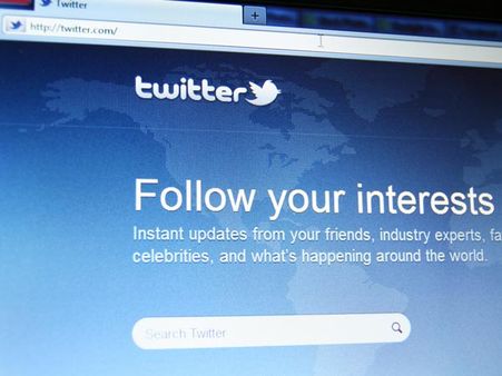 Celebrities Who Tweet About Everything Celebrities Who Tweet About Everything